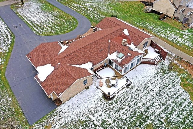 9271 Hillview Drive NE, Warren, OH 44484