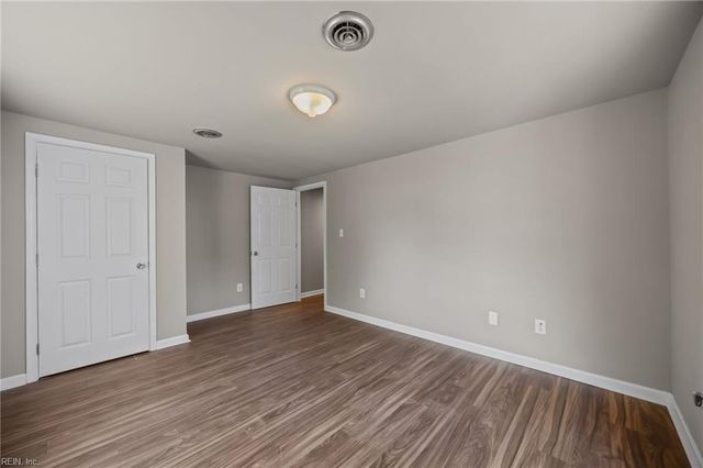 12 Tennis LN, Hampton, VA 23663