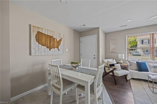 12 Tennis LN, Hampton, VA 23663