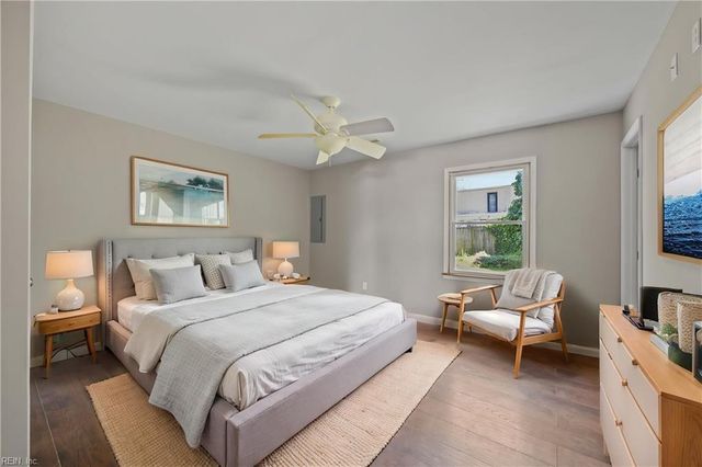 12 Tennis LN, Hampton, VA 23663