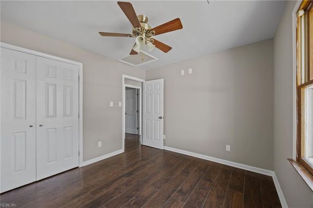 12 Tennis LN, Hampton, VA 23663