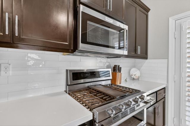 211 Rochdale St, Roseville, CA 95661