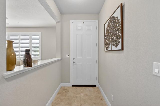 211 Rochdale St, Roseville, CA 95661