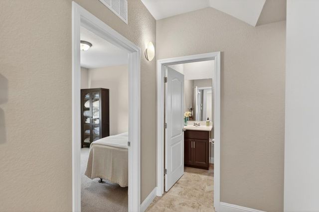 211 Rochdale St, Roseville, CA 95661