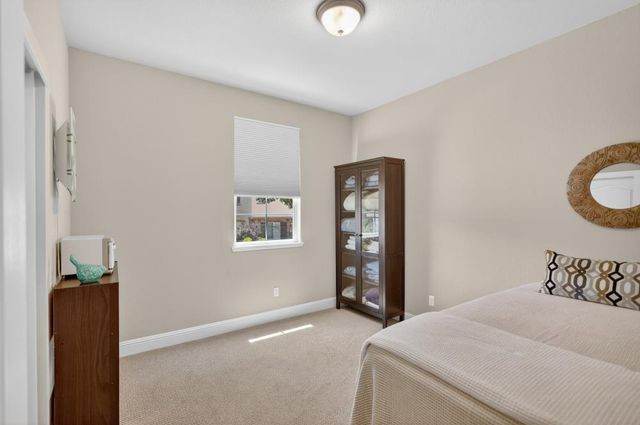 211 Rochdale St, Roseville, CA 95661