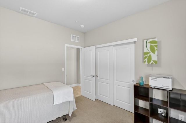211 Rochdale St, Roseville, CA 95661