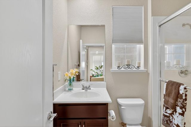 211 Rochdale St, Roseville, CA 95661