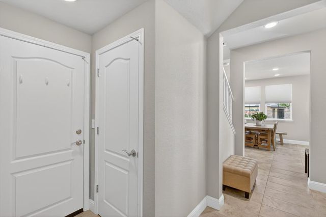 211 Rochdale St, Roseville, CA 95661