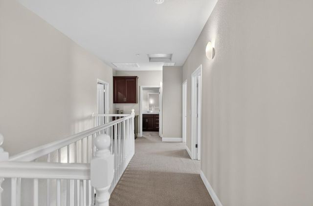 211 Rochdale St, Roseville, CA 95661