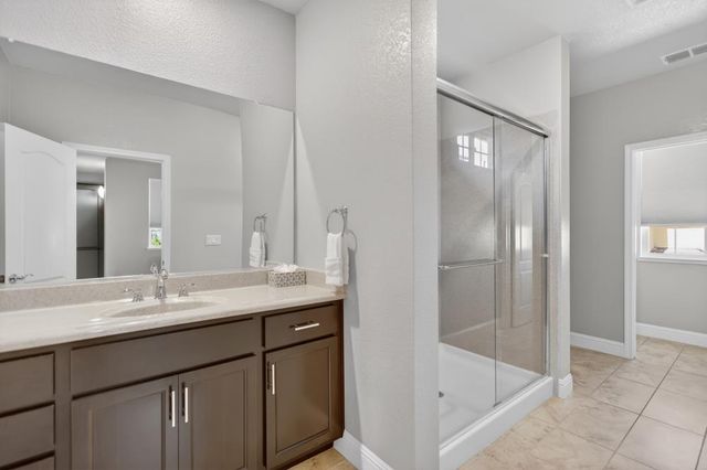 211 Rochdale St, Roseville, CA 95661