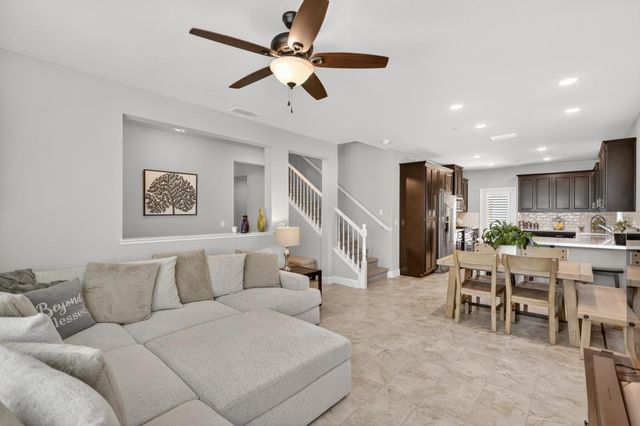 211 Rochdale St, Roseville, CA 95661