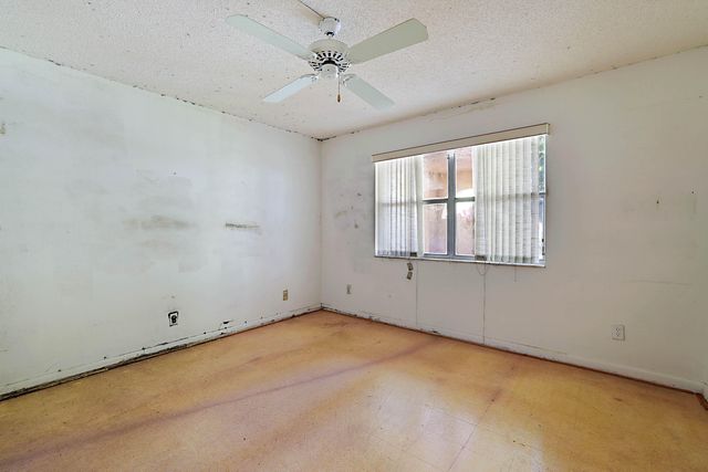 9201 Sunrise Lakes Boulevard 107, Sunrise, FL 33322