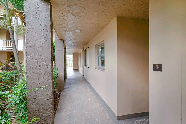 9201 Sunrise Lakes Boulevard 107, Sunrise, FL 33322