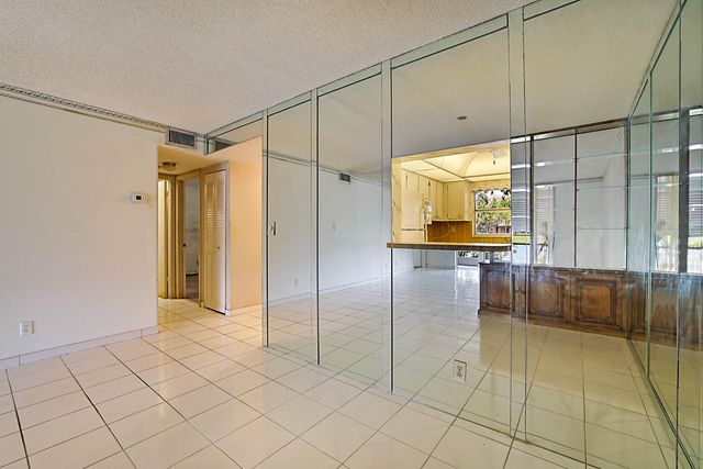 9201 Sunrise Lakes Boulevard 107, Sunrise, FL 33322