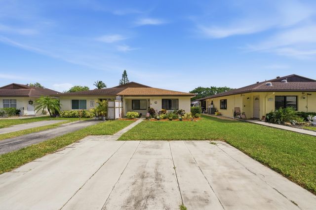 10222 Pine Drive, Boynton Beach, FL 33437