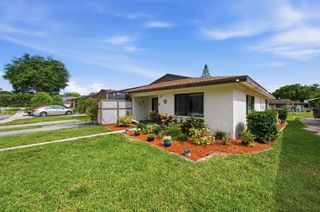 10222 Pine Drive, Boynton Beach, FL 33437