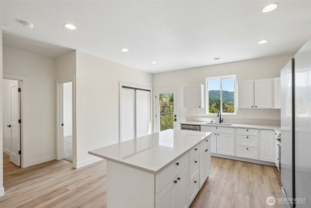 2411 Sunrise Street, Kelso, WA 98626