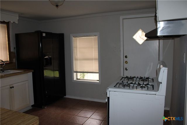 602 W 2nd Avenue, Belton, TX 76513