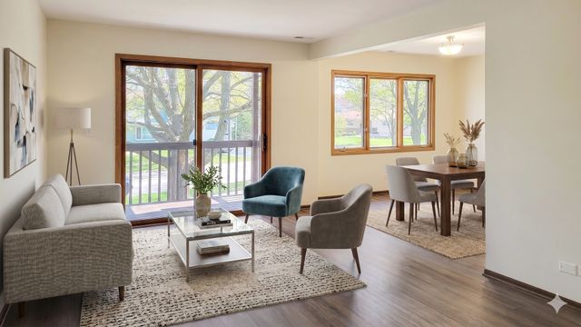 207 Uteg Street 201, Crystal Lake, IL 60014