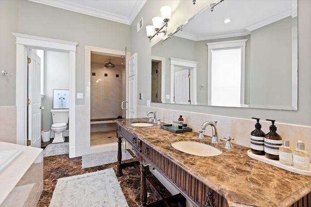 2845 W Division Street, Chicago, IL 60622