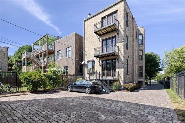 2845 W Division Street, Chicago, IL 60622