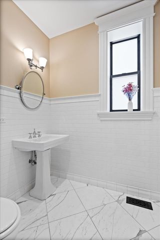 2845 W Division Street, Chicago, IL 60622