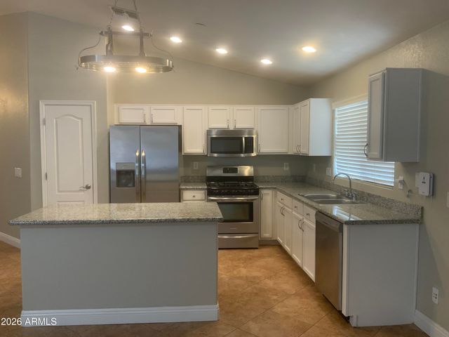 1400 E VERNOA Street, San Tan Valley, AZ 85140