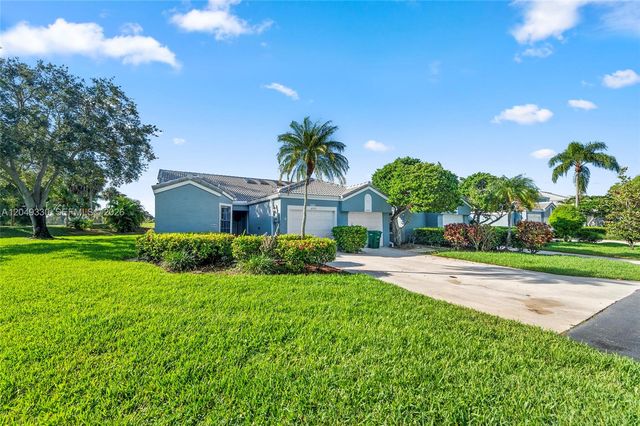 8220 Waterford Lane, Tamarac, FL 33321