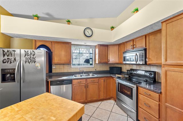 8220 Waterford Lane, Tamarac, FL 33321