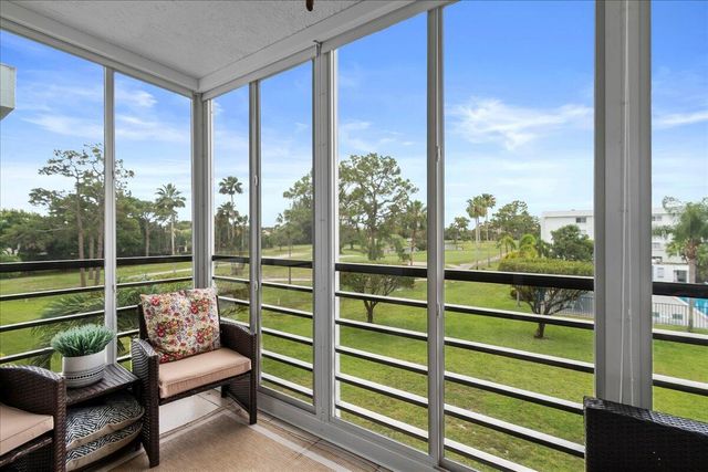 6698 10th Avenue N 305, Lake Worth, FL 33461