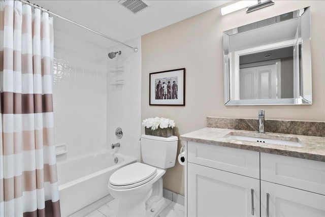 6698 10th Avenue N 305, Lake Worth, FL 33461