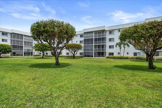 6698 10th Avenue N 305, Lake Worth, FL 33461