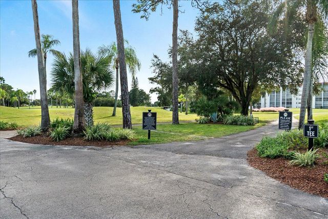 6698 10th Avenue N 305, Lake Worth, FL 33461