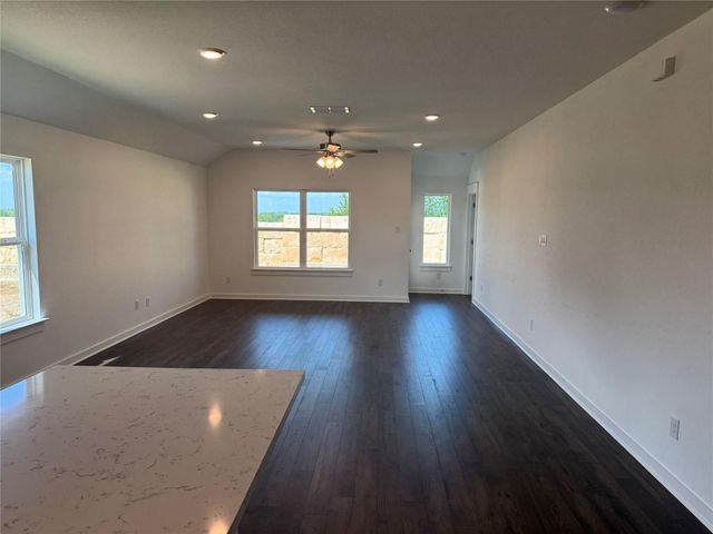 120 Quail Convey DR, Jarrell, TX 76537