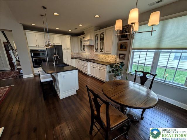 4362 Founders Drive, Upper Saucon Twp, PA 18034