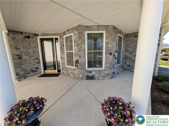4362 Founders Drive, Upper Saucon Twp, PA 18034