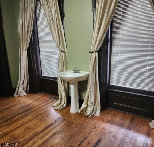 37 W Washington Ave, Washington Boro, NJ 07882