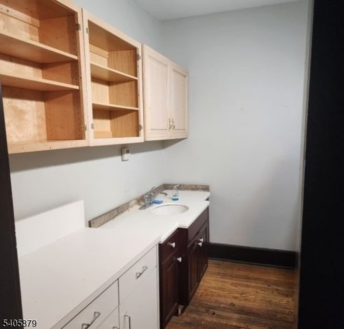 37 W Washington Ave, Washington Boro, NJ 07882