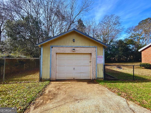 1100 W McIntosh Street, Milledgeville, GA 31061