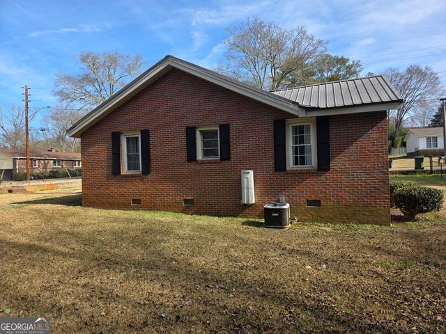 1100 W McIntosh Street, Milledgeville, GA 31061