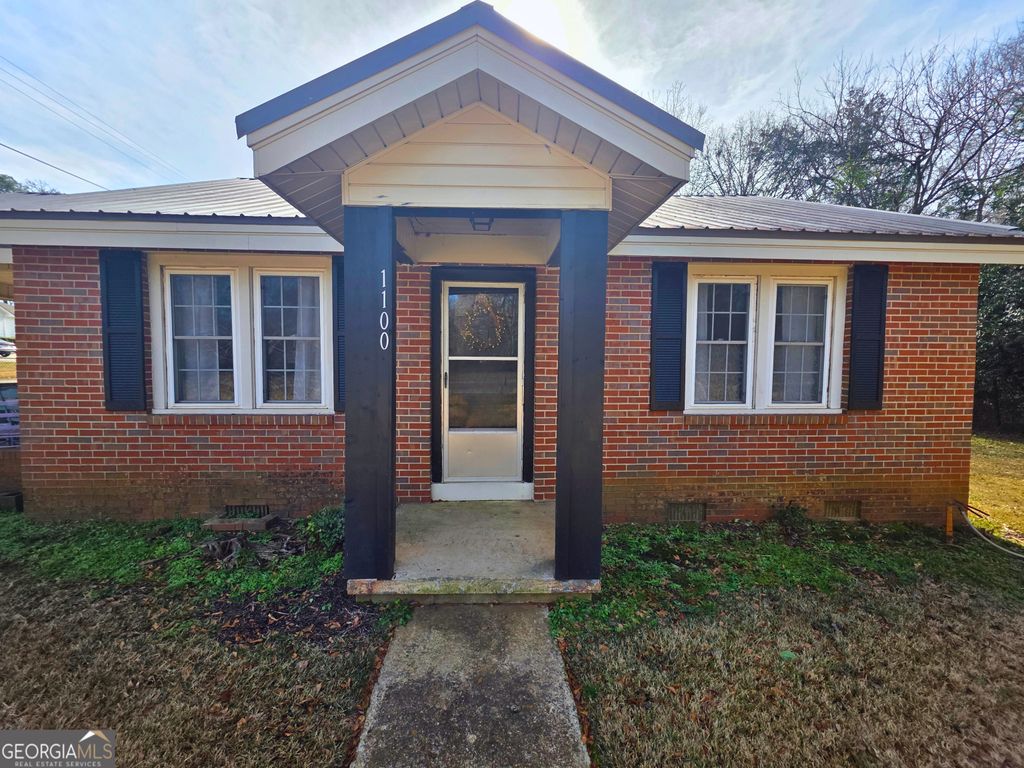 1100 W McIntosh Street, Milledgeville, GA 31061