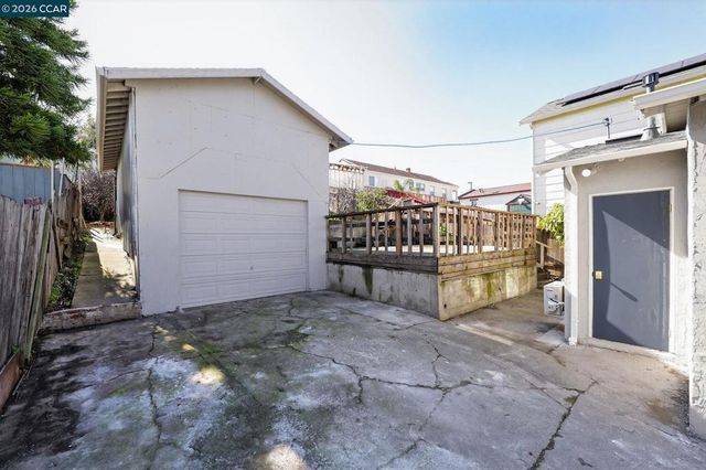 1027 1027 3rd St, Rodeo, CA 94572