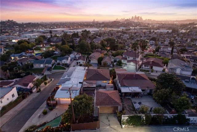 1920 Del Paso, Los Angeles, CA 90032