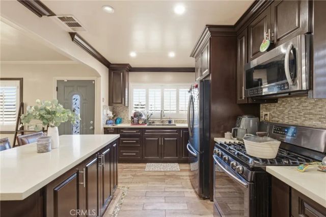 1920 Del Paso, Los Angeles, CA 90032