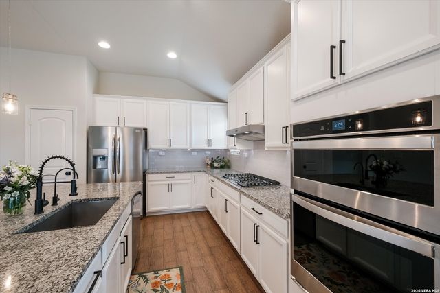 109 Aberdeen, Boerne, TX 78015