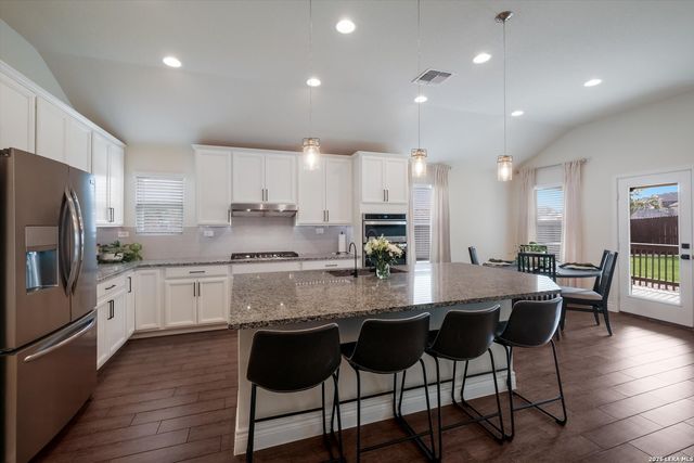 109 Aberdeen, Boerne, TX 78015