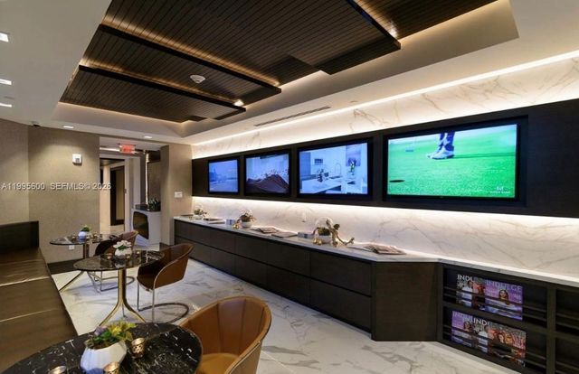 301 Altara Ave 404, Coral Gables, FL 33146