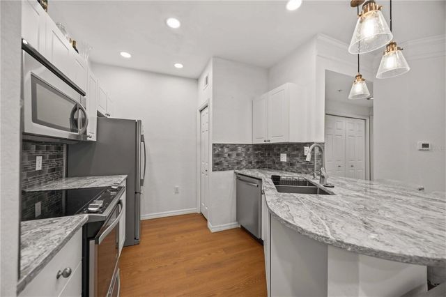 5180 NORTHRIDGE ROAD 207, Sarasota, FL 34238