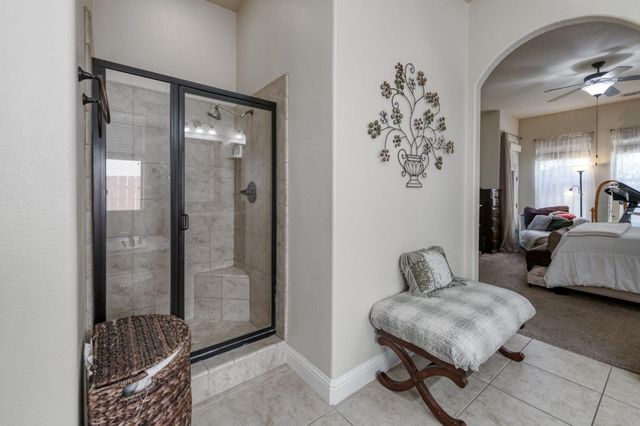 5981 E Via Manzi Drive, Fresno, CA 93727