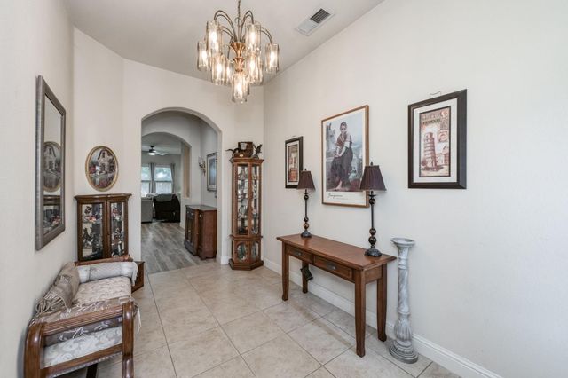 5981 E Via Manzi Drive, Fresno, CA 93727